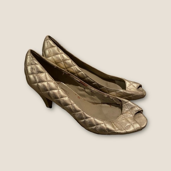 Steve Madden Open Toe Heels Gold 6.5 - Picture 1 of 6